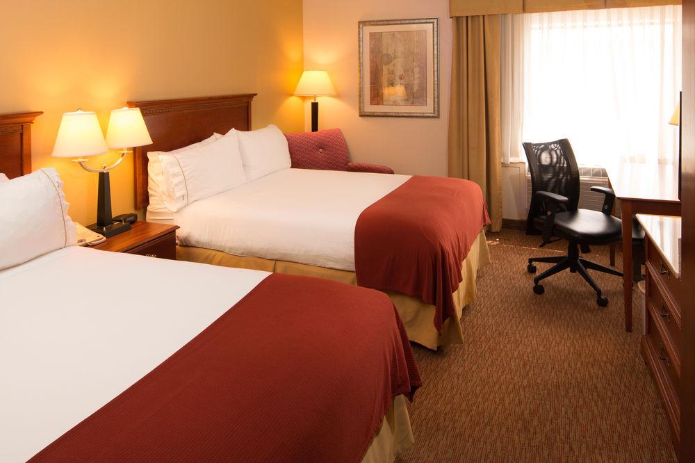 Holiday Inn Express & Suites Greensboro - I-40 Atwendover By Ihg Exterior foto