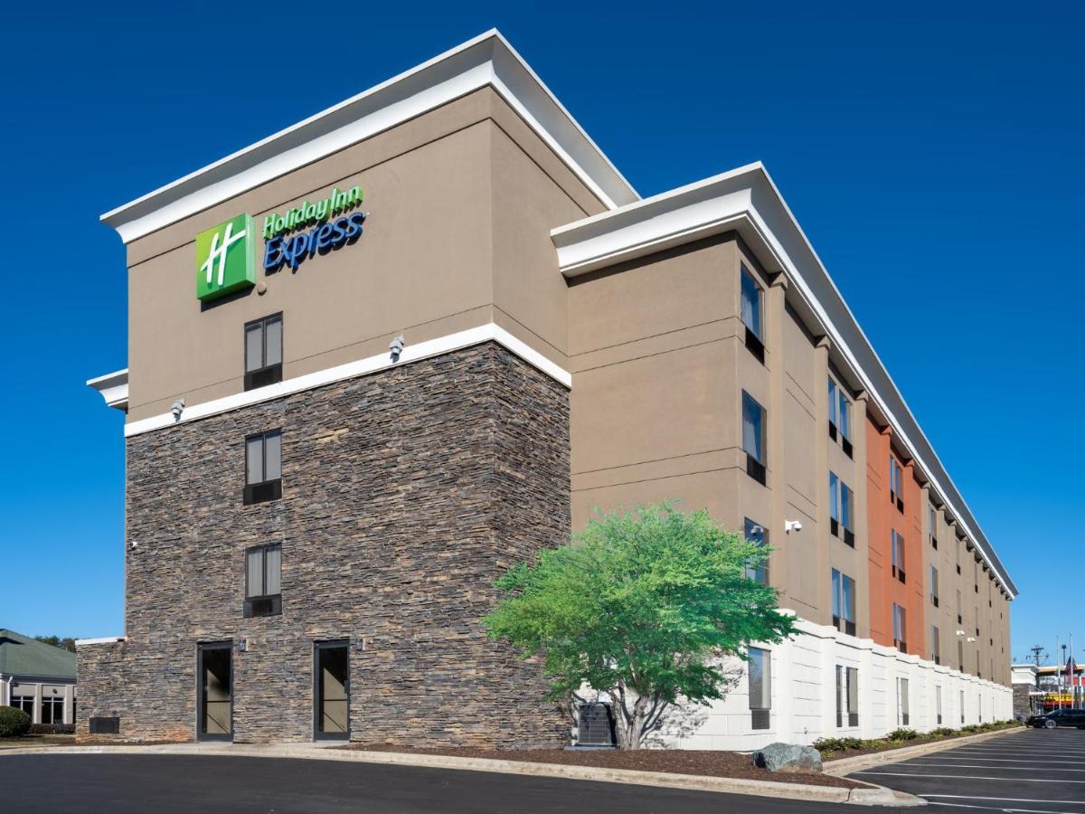Holiday Inn Express & Suites Greensboro - I-40 Atwendover By Ihg Exterior foto
